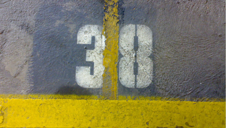 38 (CC0 1.0 by Robert Brook/https://www.flickr.com/photos/brook/273963842)