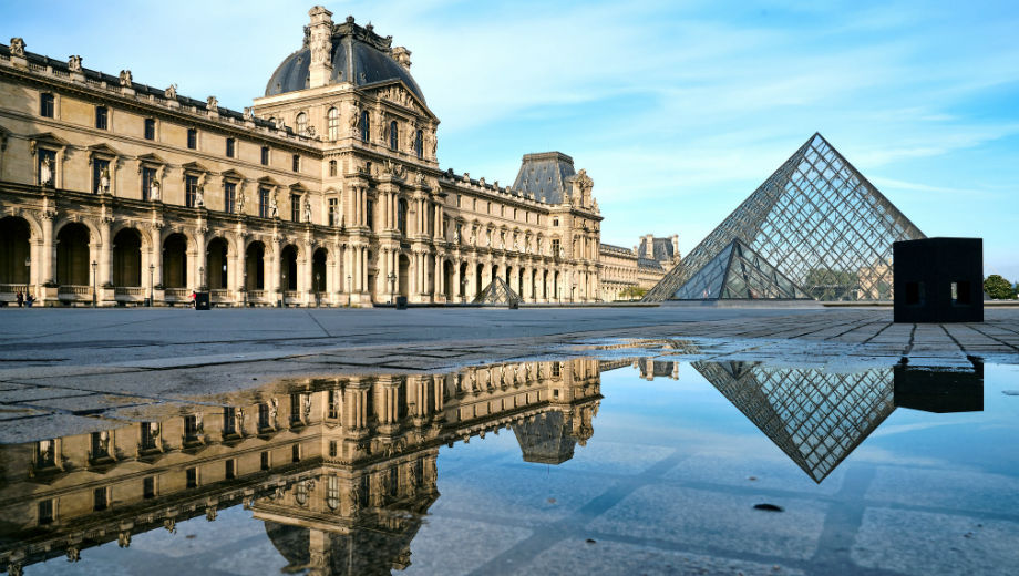 Paris (Pedro Szekely CC by 2.0 https://www.flickr.com/photos/pedrosz/41067351765/)