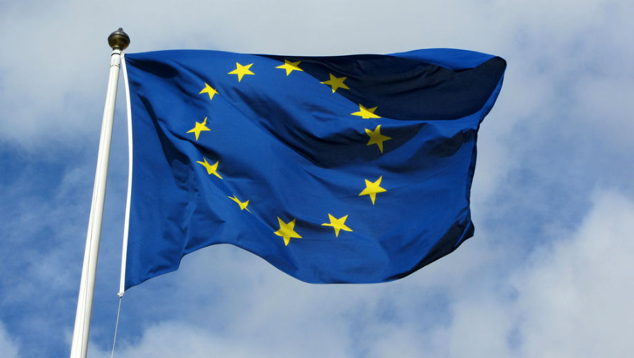 EU Flag (CC BY-SA 2.0 by Bobby Hidy/https://www.flickr.com/photos/mpd01605/6755068753)