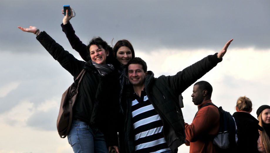 Erasmus students (Image CC BY-NC-ND 2.0 by ISCTE-IUL /https://www.flickr.com/photos/iscteiul/5407341560)