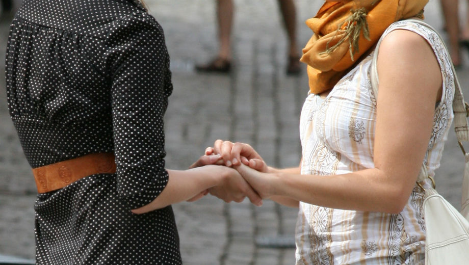 Friendship (CC BY 2.0 by Mathias Klang/https://www.flickr.com/photos/wrote/2646295354)