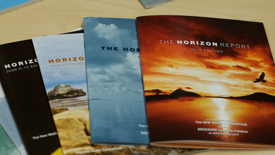 Horizon Report (Alan Levine CC by 2.0 https://www.flickr.com/photos/cogdog/4428109317/)